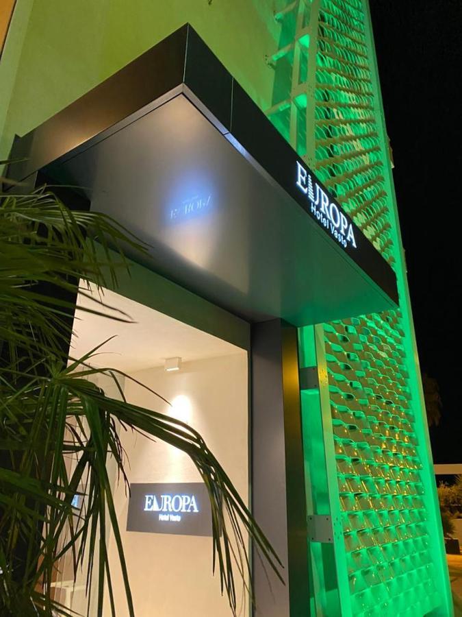 Europa Hotel Васто Экстерьер фото