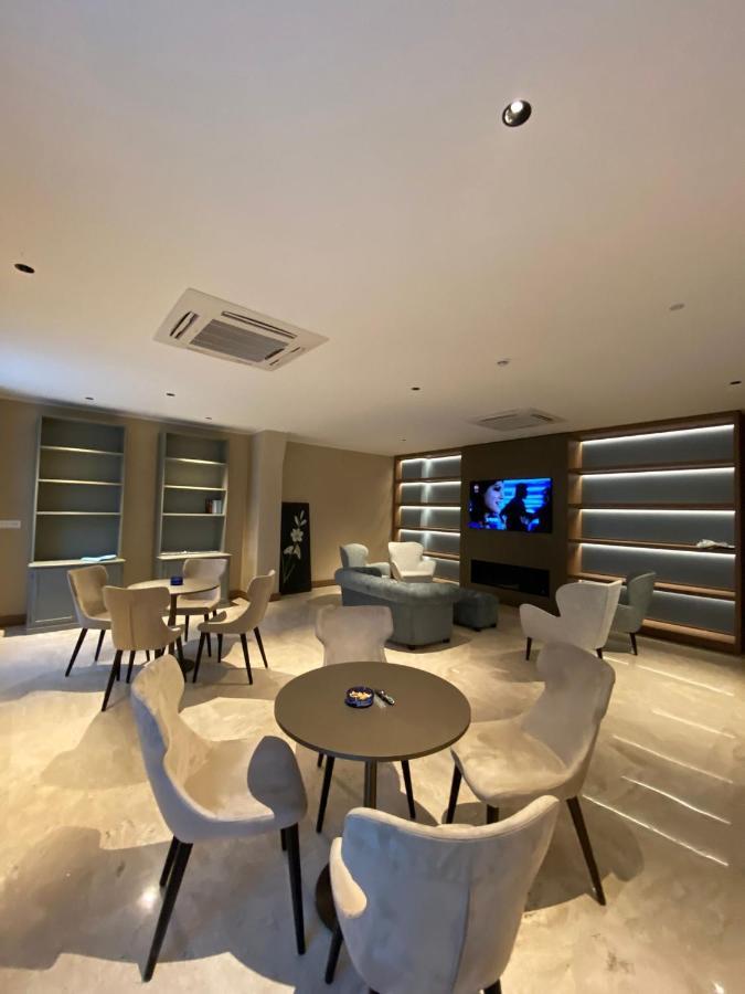 Europa Hotel Васто Экстерьер фото