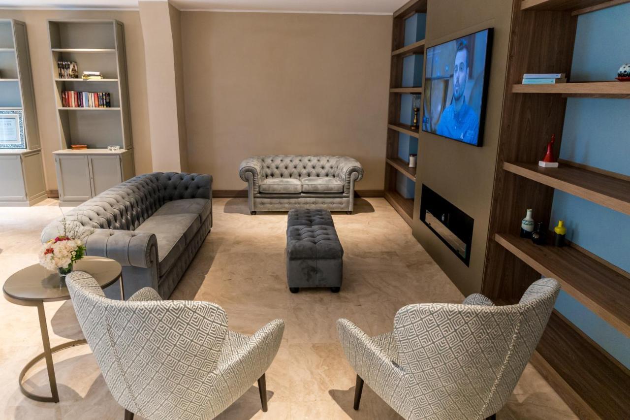 Europa Hotel Васто Экстерьер фото