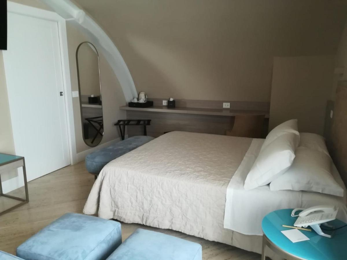 Europa Hotel Васто Экстерьер фото