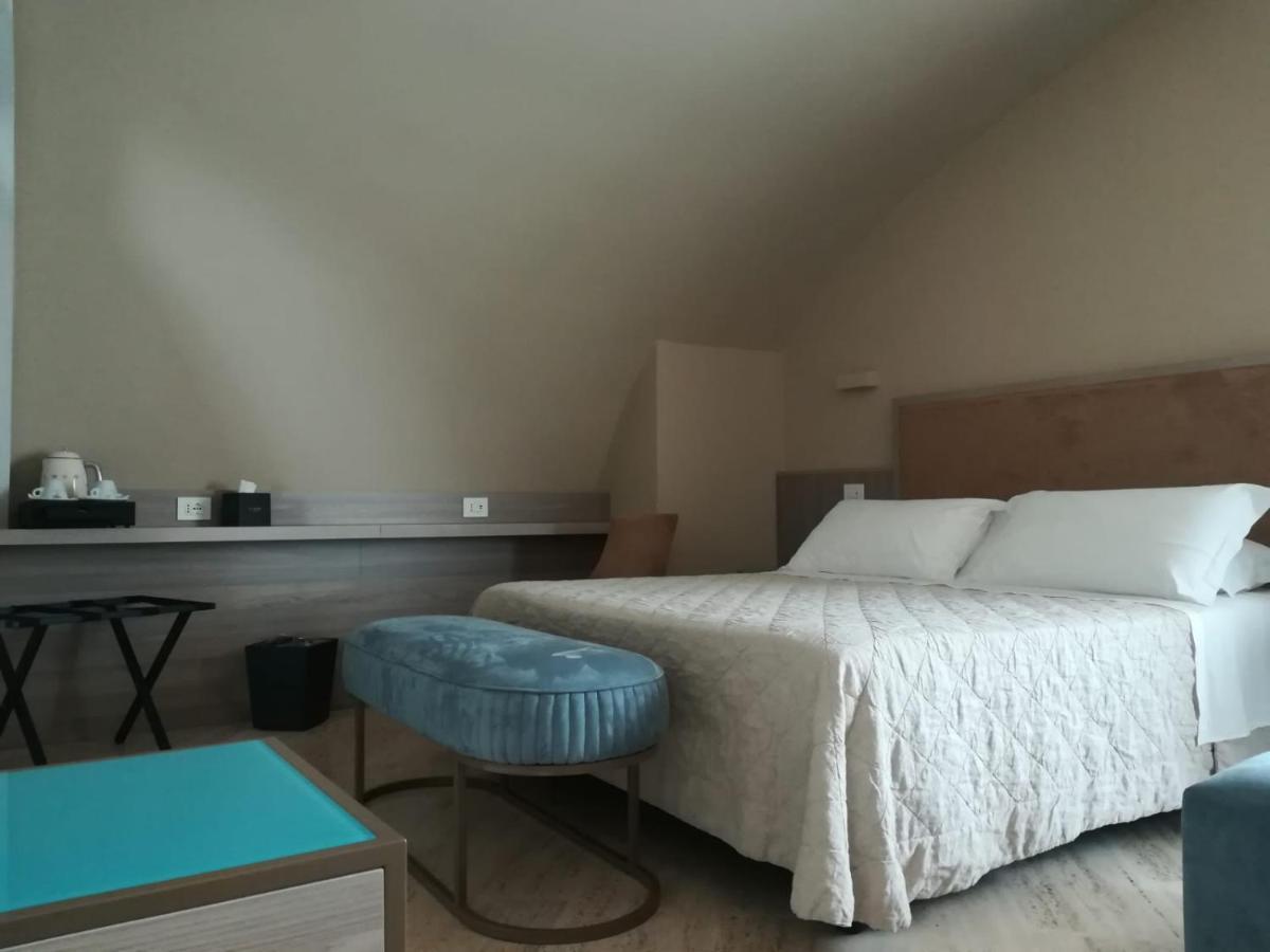 Europa Hotel Васто Экстерьер фото