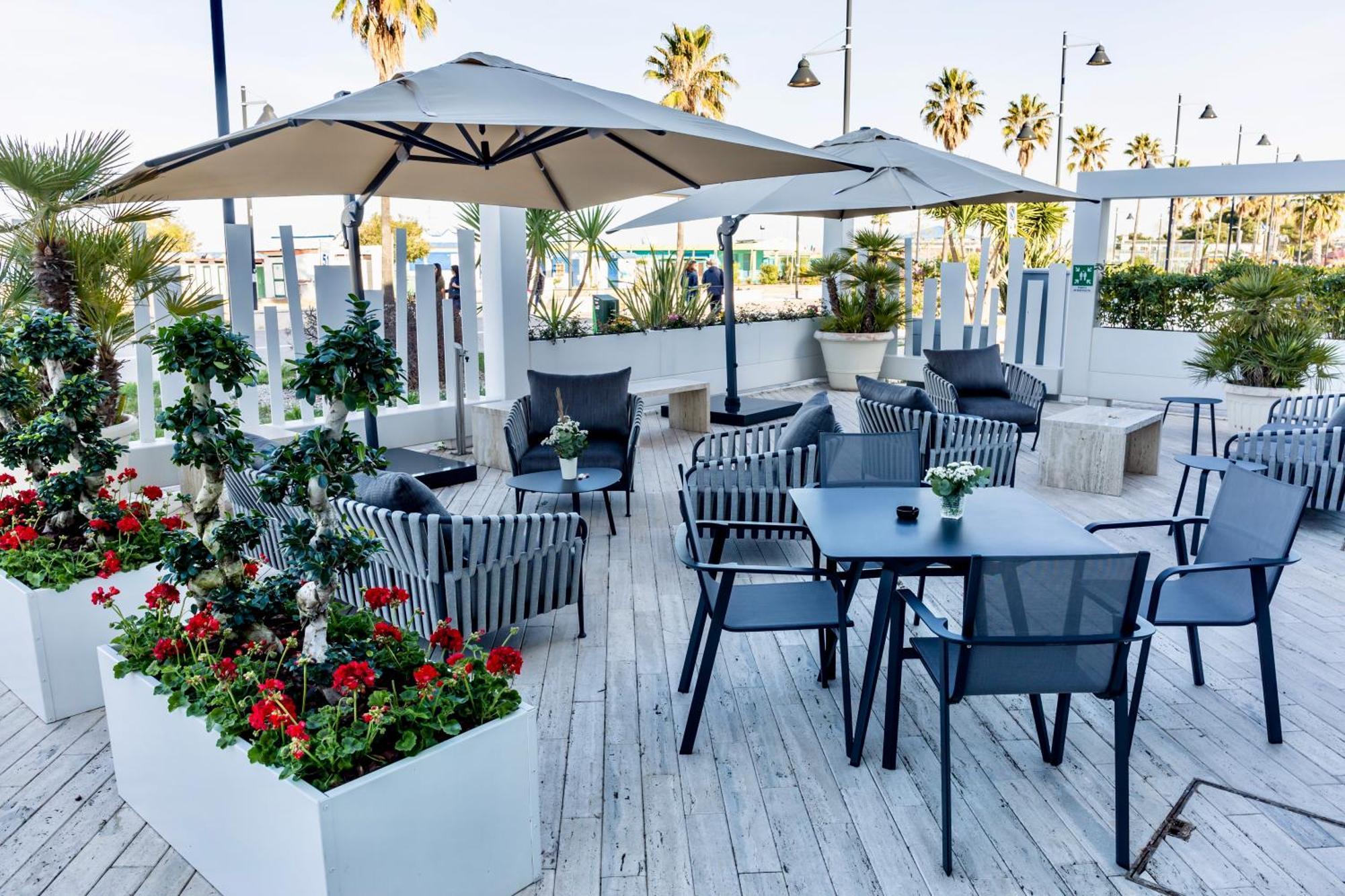 Europa Hotel Васто Экстерьер фото